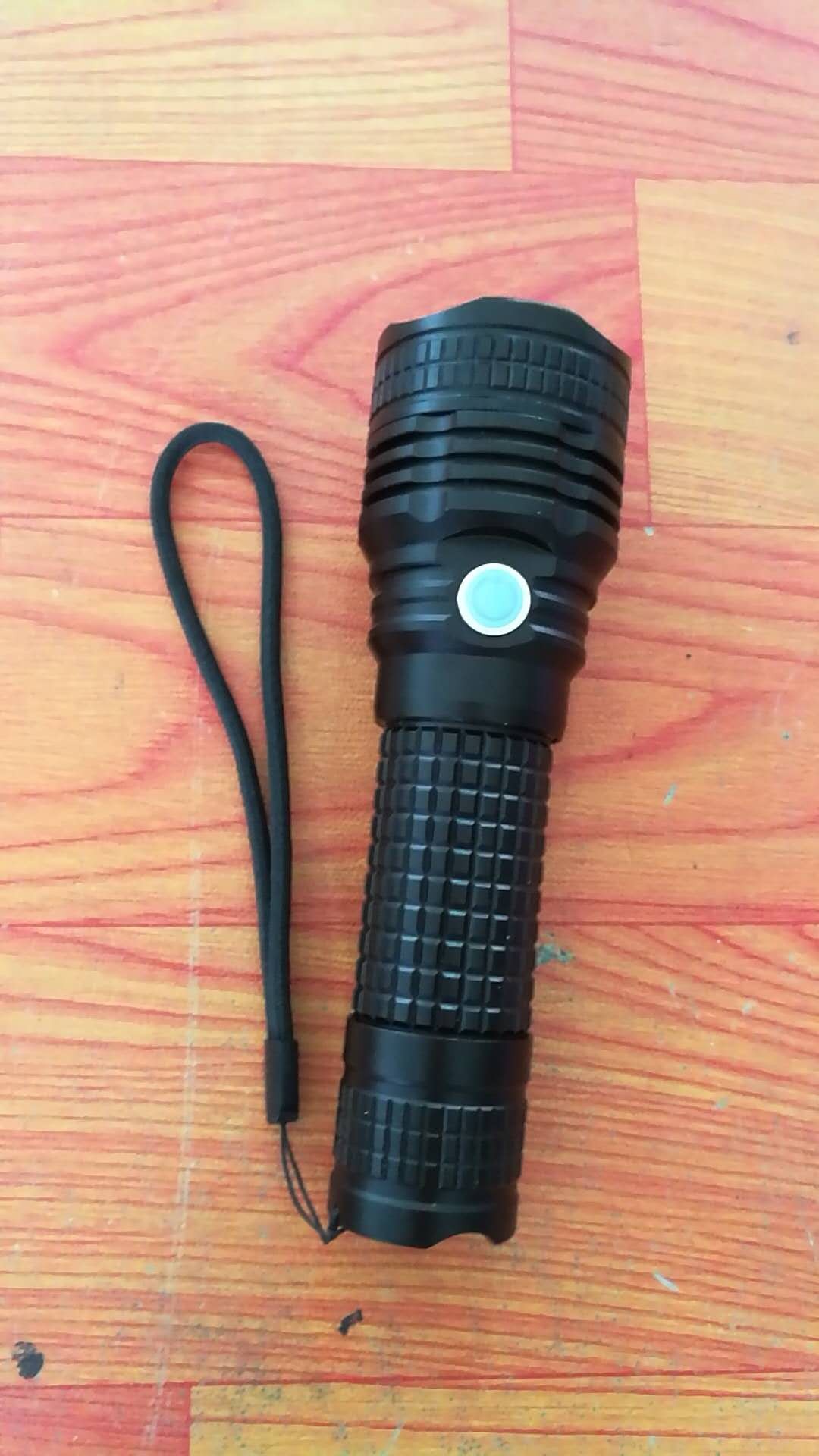 Rechargerable USB zoomable 2000 Lumen flashlights